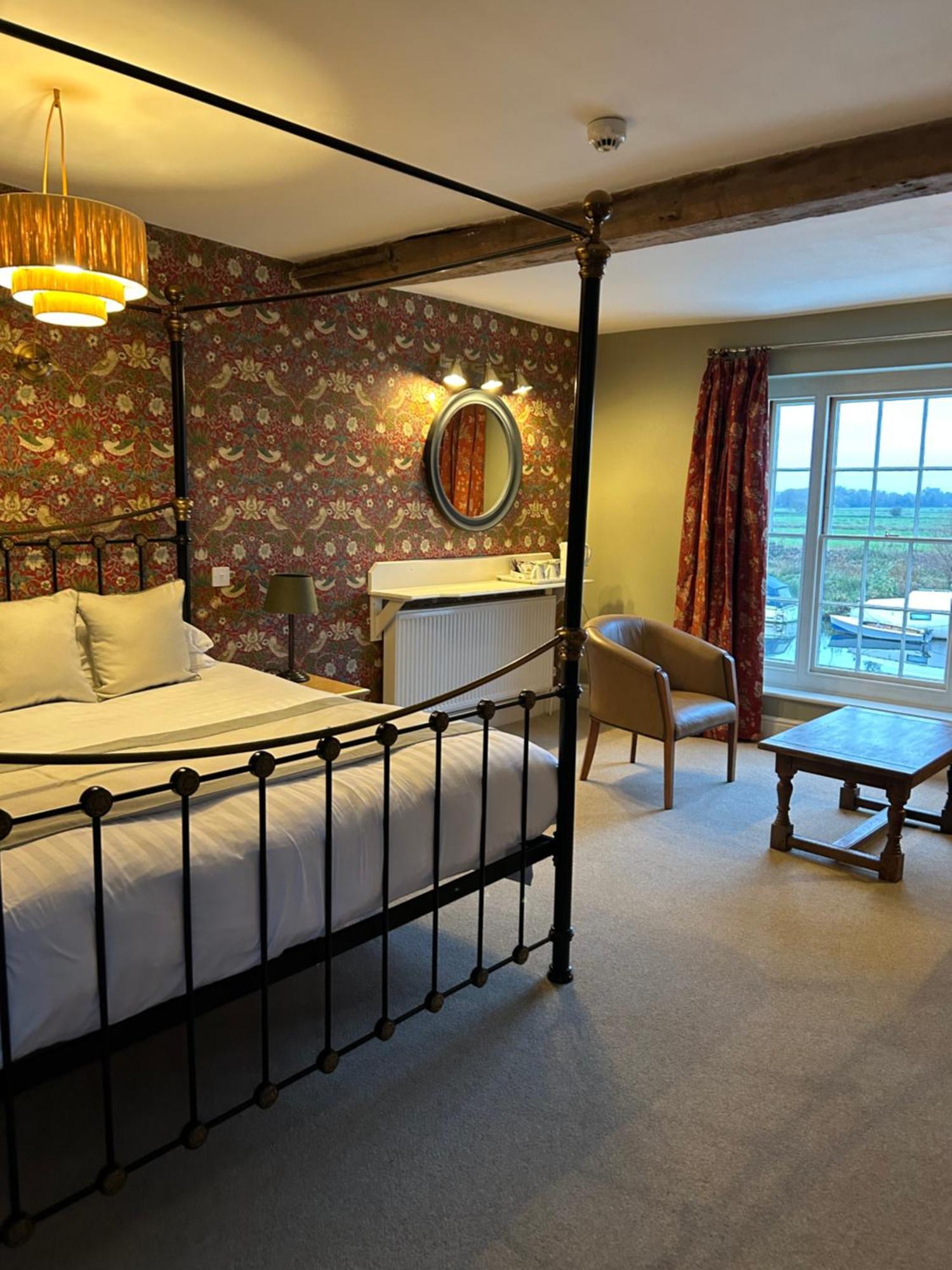 Waveney House Hotel بسلس المظهر الخارجي الصورة